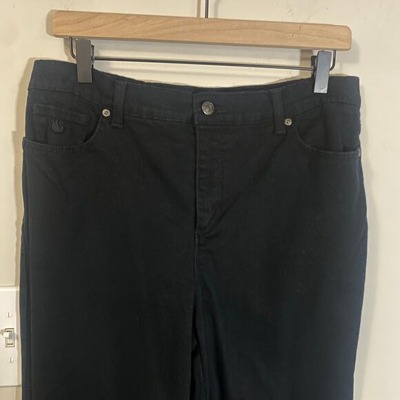 Gloria Vanderbilt Amanda Stretch High Rise Straight Leg Jeans Black Sz 12 Short - Picture 2 of 12